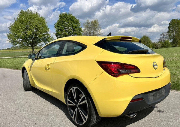 Opel Astra cena 32900 przebieg: 169000, rok produkcji 2012 z Gostyń małe 436